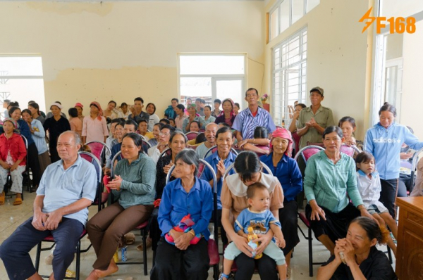 Công ty TNHH Truyền thông và Giải trí F168 mang yêu thương đến với trẻ em vùng biên giới -0