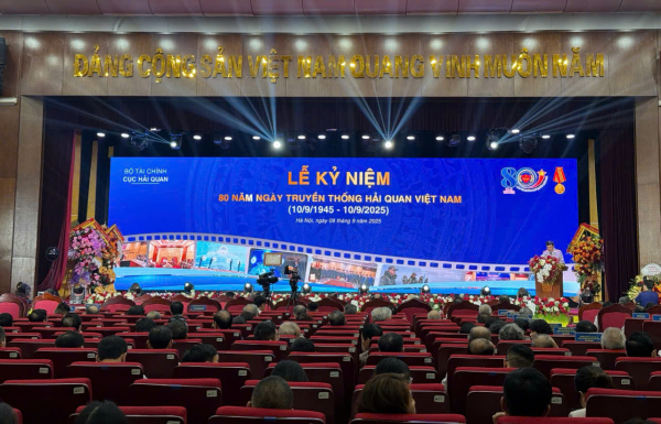 Hải quan Việt Nam đón nhận Huân chương Chiến công hạng Nhất -0