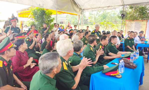 hon linh3.jpg -1