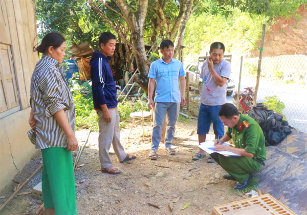 “Chạy đua” với thời gian xây nhà, trường học ở miền Tây xứ Nghệ -0