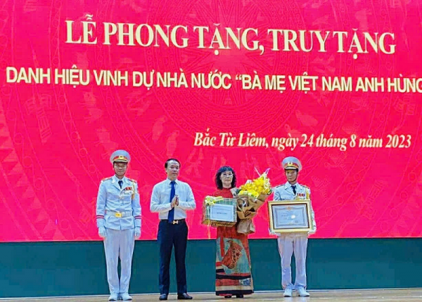 Mẹ Việt Nam anh hùng Trần Thị Hảo: “Không ai tiếc cuộc đời mình nếu điều đó giúp đất nước bình yên” -0