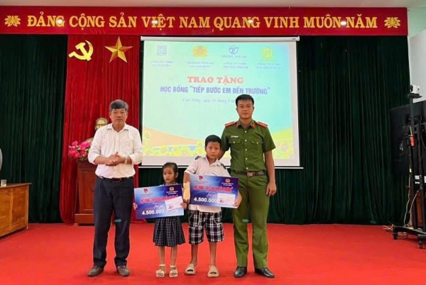 Nhiều hoạt động nhân văn của Công an Quảng Trị đồng hành cùng học sinh  -0