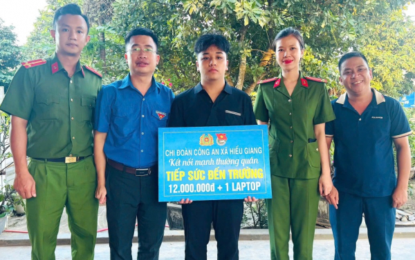 Nhiều hoạt động nhân văn của Công an Quảng Trị đồng hành cùng học sinh  -0