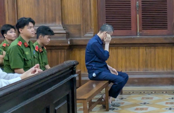 Ca sĩ “cháu Phó thủ tướng” và bà chủ Mỹ Châu Pharmacy Group hầu tòa -0