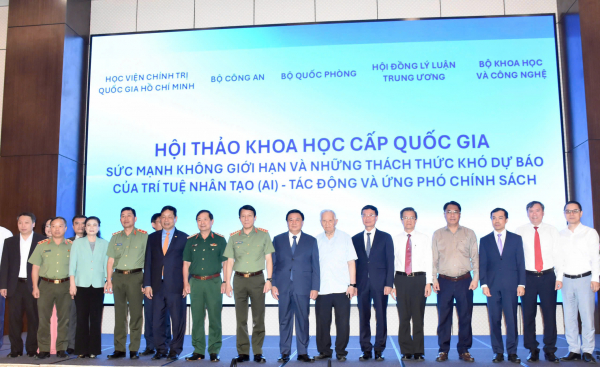 Hội thảo khoa học về sức mạnh không giới hạn và những thách thức khó dự báo của AI -0