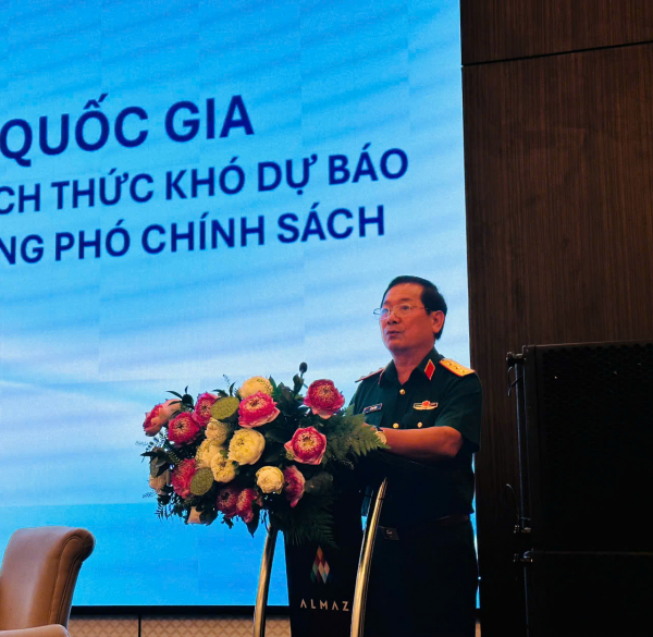 Hội thảo khoa học về sức mạnh không giới hạn và những thách thức khó dự báo của AI -0