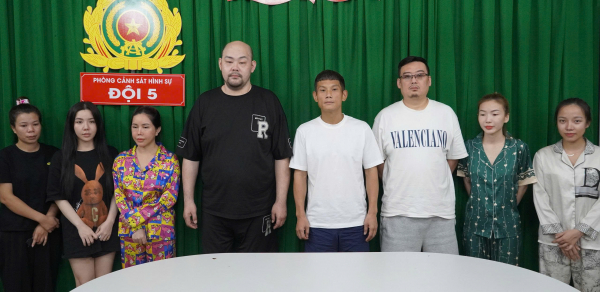Triệt phá tụ điểm nhà hàng do người nước ngoài điều hành, cho tiếp viên bán dâm  -0