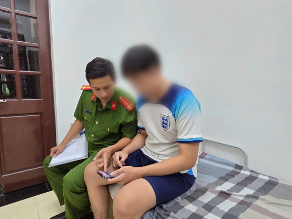 Vì sao sinh viên dễ rơi vào bẫy “bắt cóc” online? -0