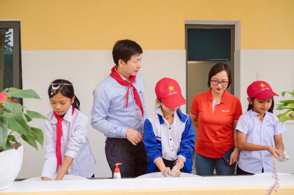 MSB trao tặng 8 phòng học và công trình vệ sinh tại Huế -0