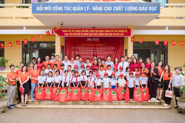 MSB trao tặng 8 phòng học và công trình vệ sinh tại Huế -0