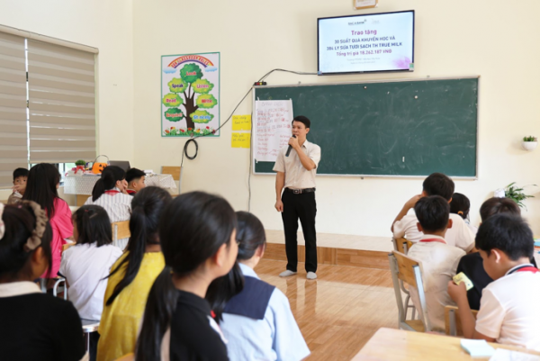 Trang bị “tấm khiên” về giáo dục giới tính và bảo vệ trẻ em cho học sinh dân tộc thiểu số -0