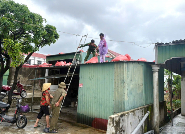 Hà Tĩnh huy động cả hệ thống chính trị chủ động ứng phó với bão số 10  -0