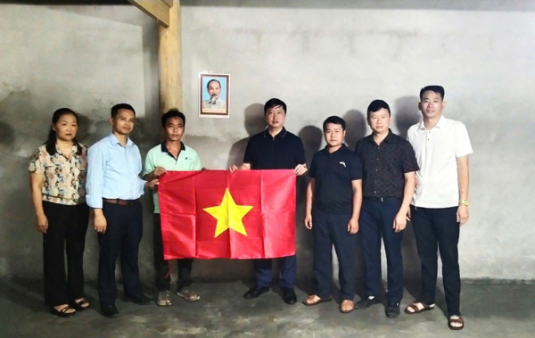 Tiếp thêm niềm tin để nhân dân an cư, phát triển sản xuất -0