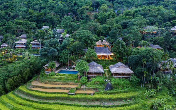 puluong_retreat_delu.jpg -0