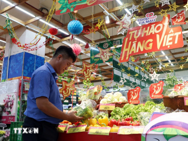 Thủ tướng yêu cầu đẩy mạnh thực hiện giải pháp phát triển thị trường trong nước -0