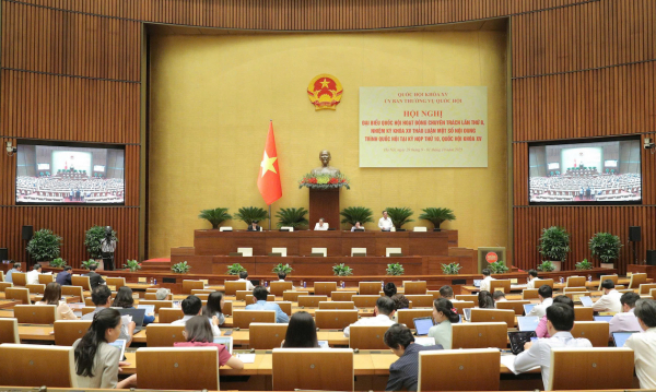 Đại biểu Quốc hội hoạt động chuyên trách cho ý kiến về các luật thuộc lĩnh vực quốc phòng, an ninh, đối ngoại, giám sát -0