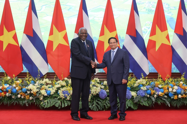 Thủ tướng: Chính phủ Việt Nam sẽ tiếp tục triển khai các biện pháp hỗ trợ Cuba thiết thực, cụ thể -0