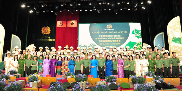 Lan tỏa được hình ảnh đẹp của người nữ chiến sĩ Công an Thủ đô -0