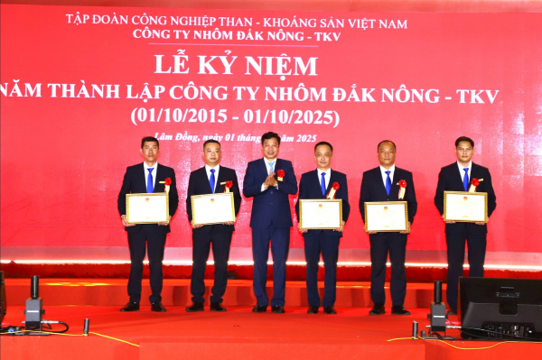 Công ty Nhôm Đắk Nông – TKV kỷ niệm 10 năm thành lập -0