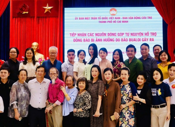 Nhiều nghệ sĩ ủng hộ đồng bào bị ảnh hưởng bão Bualoi  -0