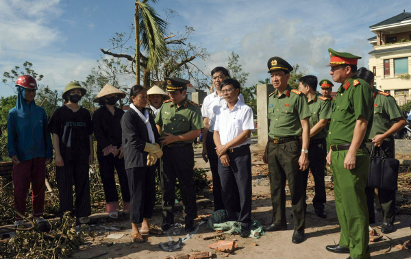 Bộ Công an sẻ chia mất mát với đồng bào vùng tâm bão Ninh Bình -0