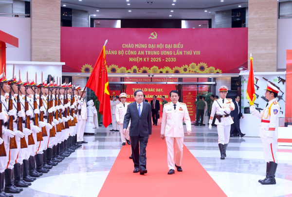 Các đồng chí lãnh đạo chủ chốt của Đảng dự Đại hội đại biểu Đảng bộ Công an Trung ương lần thứ VIII -0