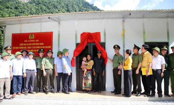 Hàng vạn mái ấm ghi dấu ấn nhân văn của lực lượng CAND -0