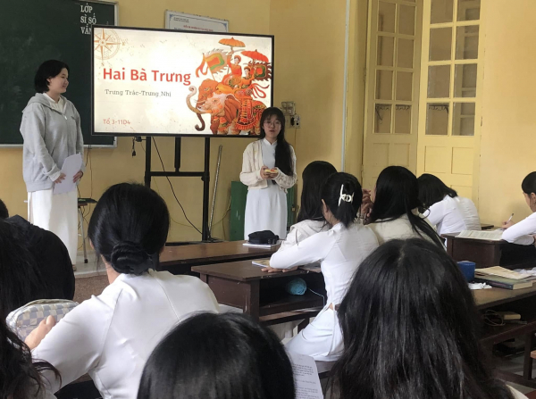 Tập bản đồ Lịch sử và Địa lí THPT:  Hỗ trợ học tập và ôn luyện theo chương trình mới -0