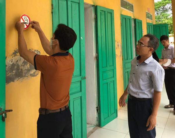 Chung tay xây dựng trường học không khói thuốc  -0