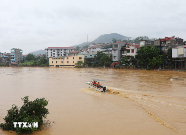 Quân đội sẵn sàng bay cứu hộ, cứu nạn, tiếp cận vùng bị chia cắt do mưa lũ -0
