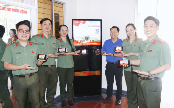 Công an tỉnh cực Nam Tổ quốc đẩy mạnh chuyển đổi số để phục vụ tốt hơn -0