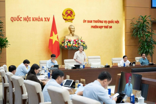 Thu nhập trên 15,5 triệu đồng/tháng mới phải đóng thuế, mức giảm trừ của người phụ thuộc là 6,2 triệu đồng -0
