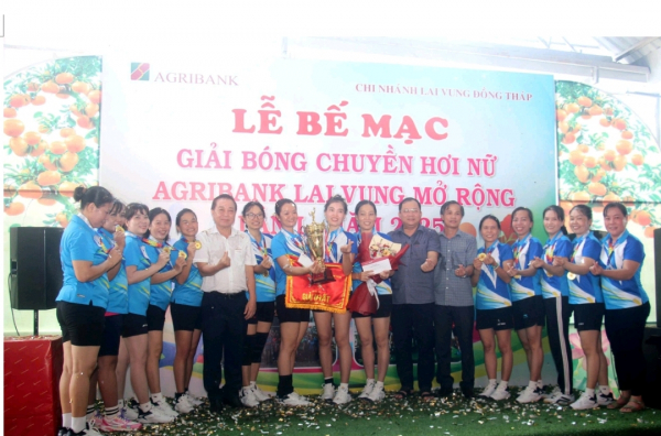 Bế mạc “Giải bóng chuyền hơi nữ Agribank Lai Vung mở rộng lần I năm 2025” -2