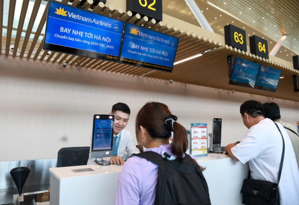 Bay nhẹ tới Hà Nội”: Kết nối vẻ đẹp mùa thu Thủ đô với thông điệp xanh cùng Vietnam Airlines -0
