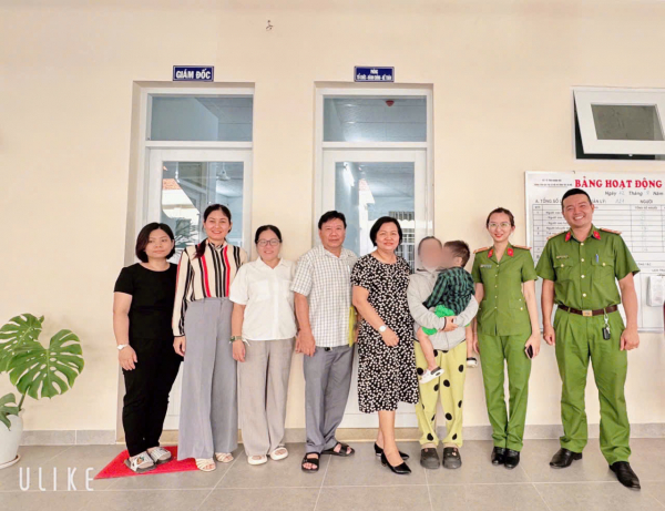             Vụ bé trai 4 tuổi bị bỏ rơi: Người mẹ đã nhận lại đứa con -0