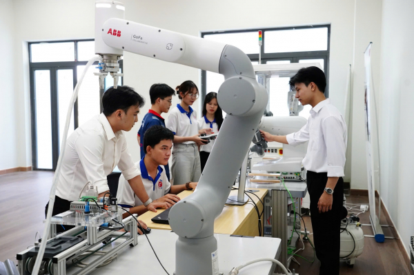 Đại học Đà Nẵng: Gieo hạt giống, ươm mầm tài năng khoa học trẻ -0