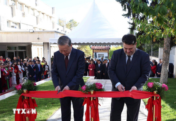 Tổng Bí thư Tô Lâm dự khánh thành Tượng Chủ tịch Hồ Chí Minh tại Bulgaria -0