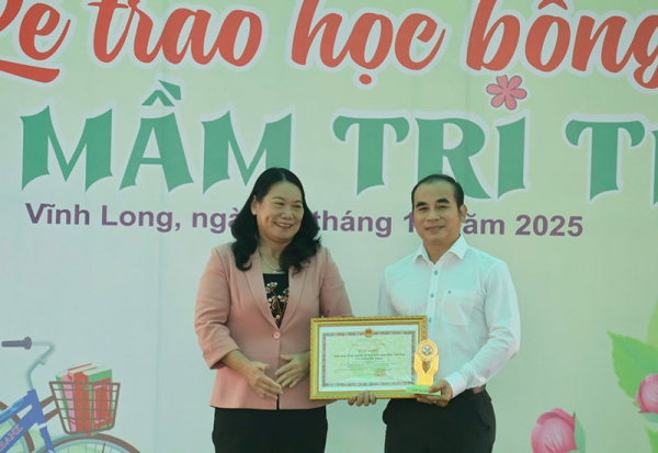 Agribank Chi nhánh Phú Nhuận trao học bổng “Gieo mầm tri thức”&nbsp;tại tỉnh Vĩnh Long -0