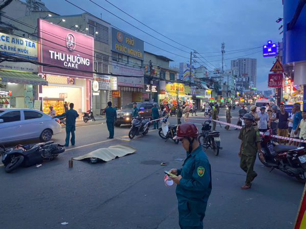Sau va chạm, người đàn ông văng lên cao, đập đầu xuống đường tử vong -0