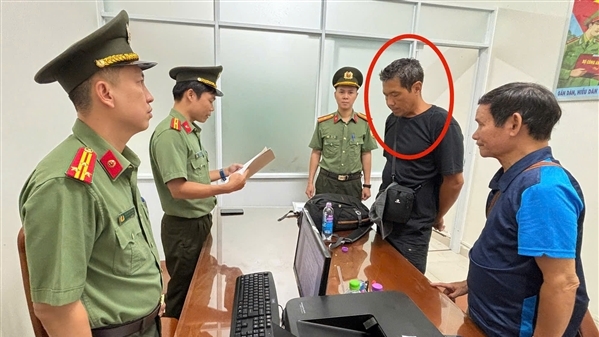 Trục xuất đối tượng mua bán 670kg heroin đang bị truy nã đỏ quốc tế