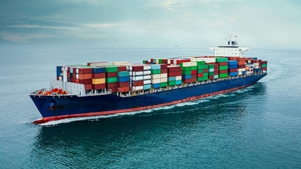 Vận tải biển “ngược sóng” chuyển đổi xanh