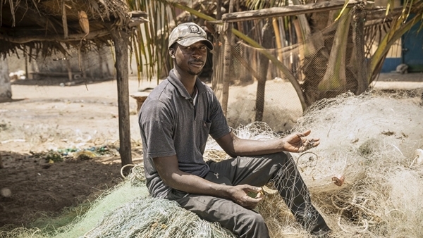Ngư dân Gambia vật lộn với khó khăn