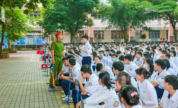 bao-dong.jpg -0