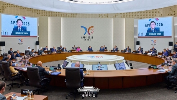 Tầm nhìn mới và những câu hỏi cũ