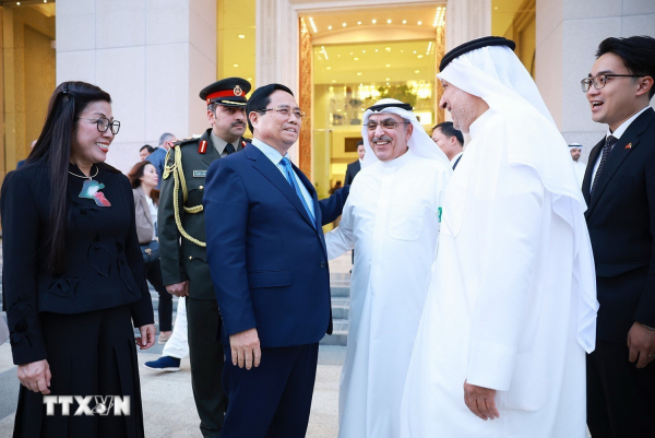 Thủ tướng thăm Tổ hợp lọc hóa dầu Al-zour của Kuwait và làm việc với KFAED -0