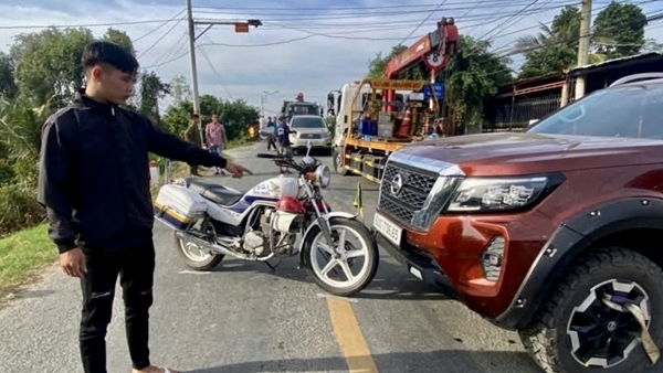 Tạm giữ các đối tượng chống người thi hành công vụ