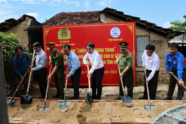 Bộ Công an khởi công xây dựng nhà ở cho người dân bị thiệt hại do mưa lũ gây ra ở Khánh Hòa -0