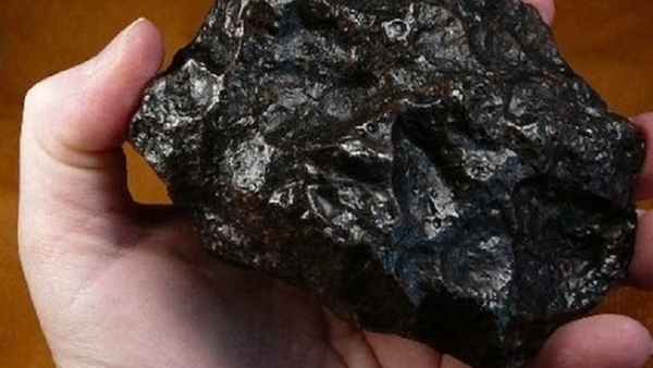 Lừa bán đá thiên thạch, chiếm đoạt gần 1 tỷ đồng