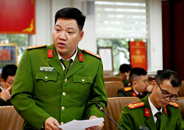 Tăng cường phối hợp giữa Công an, Biên Phòng, Hải quan đấu tranh tội phạm vũ khí, vật liệu nổ, công cụ hỗ trợ và pháo -0