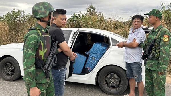 Bị bắt vì mua gần nửa tấn pháo lậu tập kết chờ tiêu thụ dịp Tết